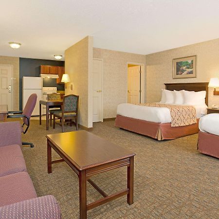 Hawthorn Suites By Wyndham Cincinnati/Sharonville Extérieur photo